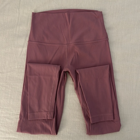 Lululemon Size 6 Mauve Ribbed Leggings - Picture 2 of 5
